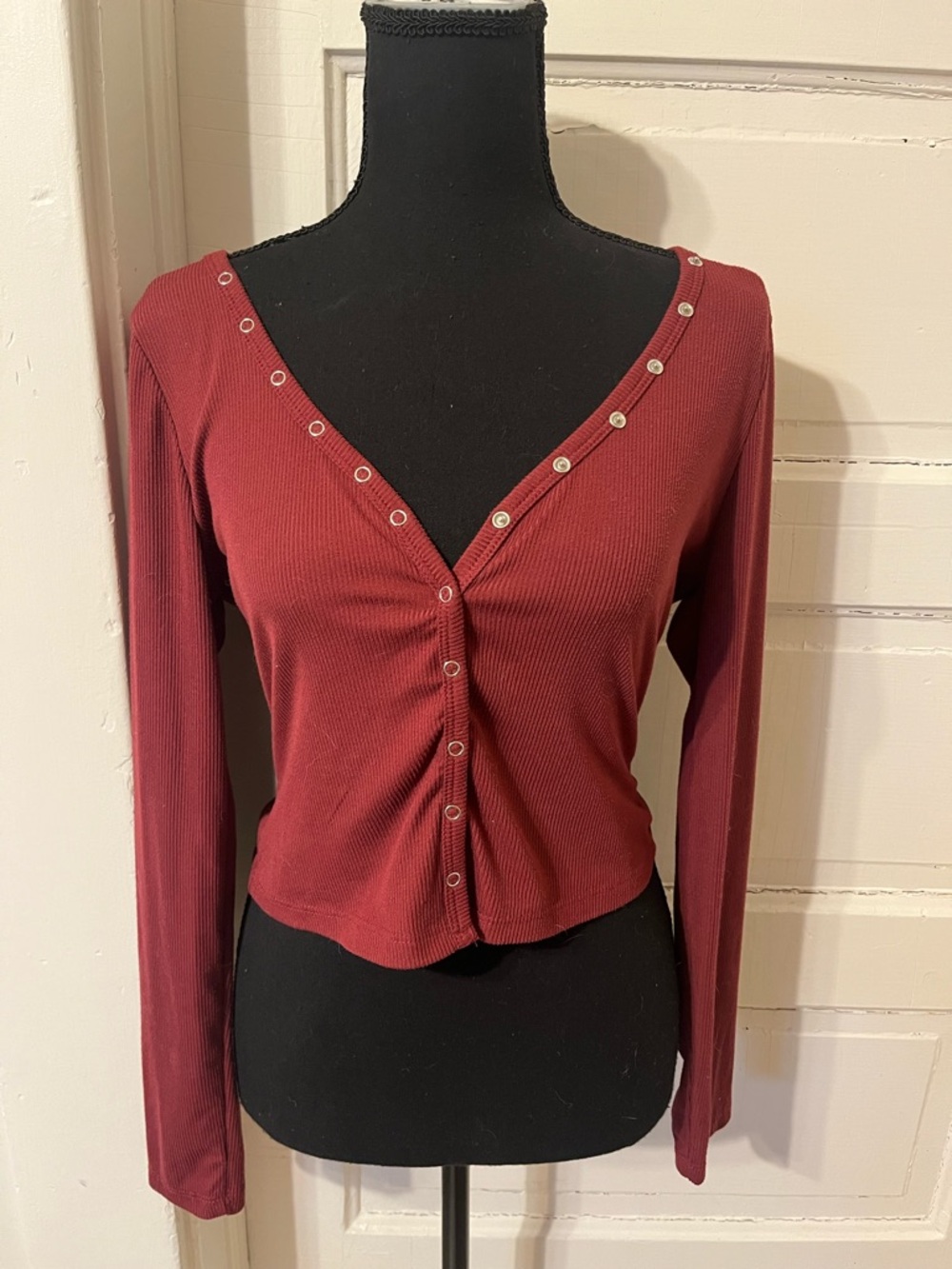 Rue21 Burgundy Long Sleeve Snap Front Ribbed Top